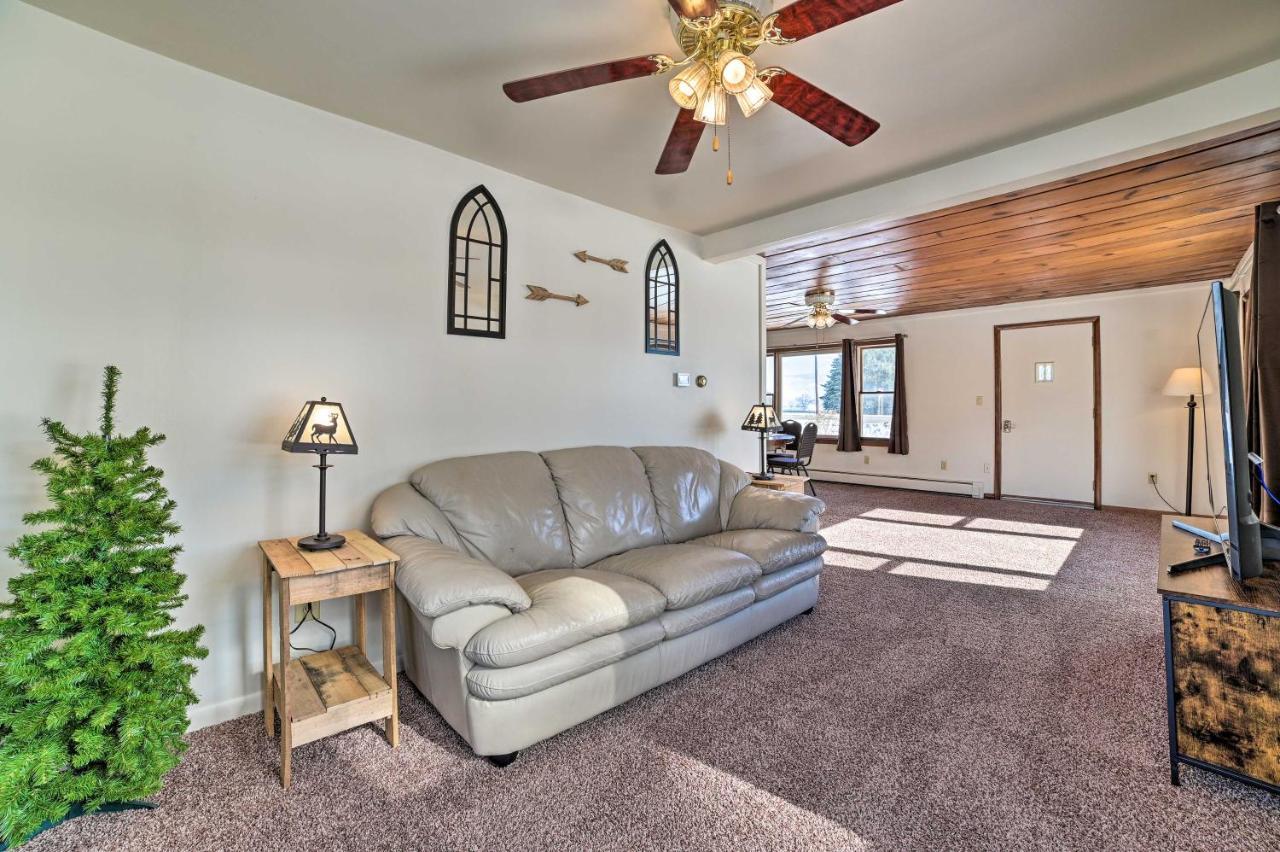 Cozy Tawas City Home With Views Of Lake Huron! 외부 사진
