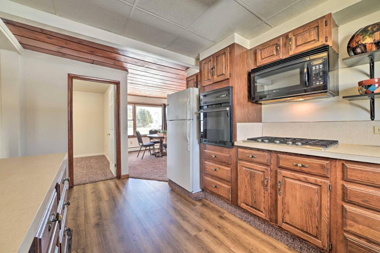 Cozy Tawas City Home With Views Of Lake Huron! 외부 사진