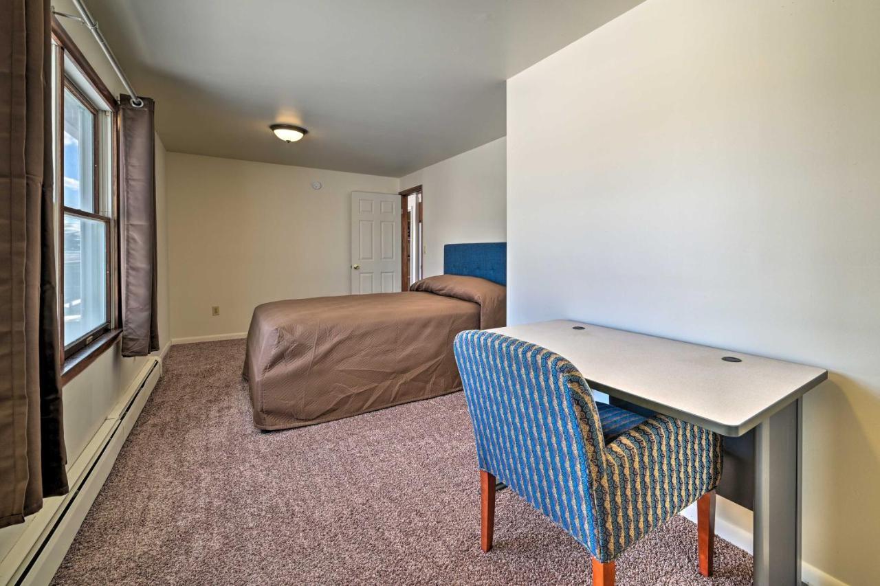 Cozy Tawas City Home With Views Of Lake Huron! 외부 사진
